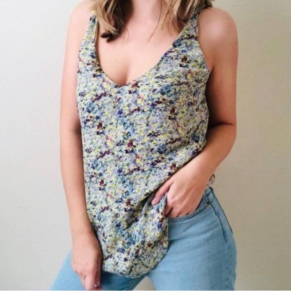 CAbi Scatter Print BLOUSE ~ #275 TANK TOP ~ Spring Floral Print ~ Size Large L